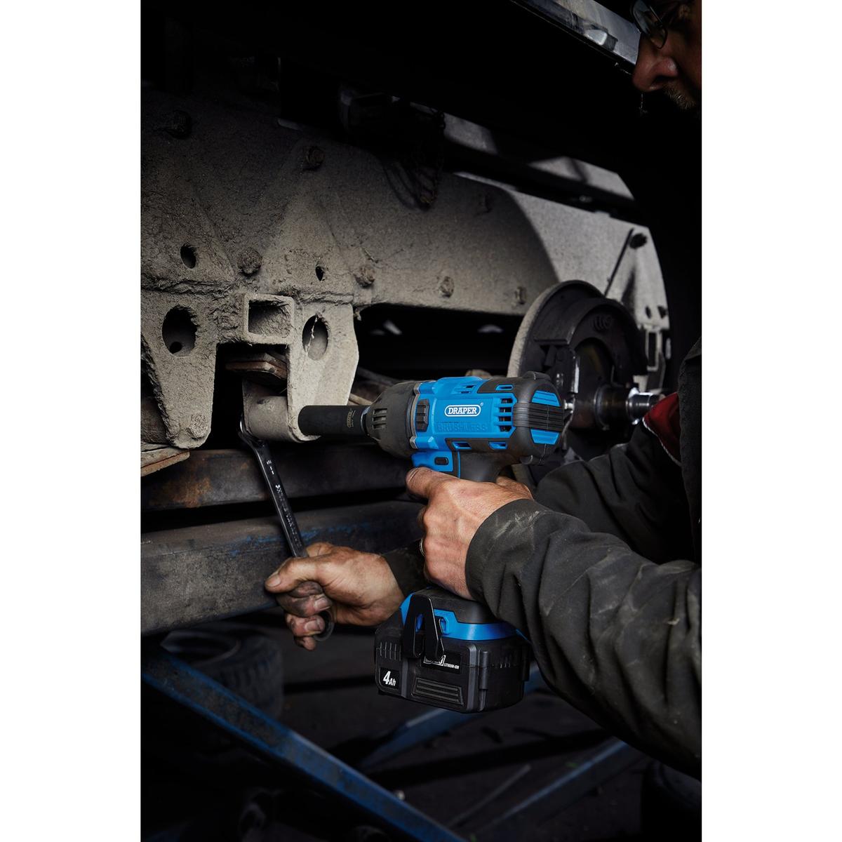 Draper D20 20V Brushless Mid-Torque Impact Wrench, 1/2" Sq. Dr., 400Nm, 2 x 4.0Ah Batteries, 1 x Charger - Image 7