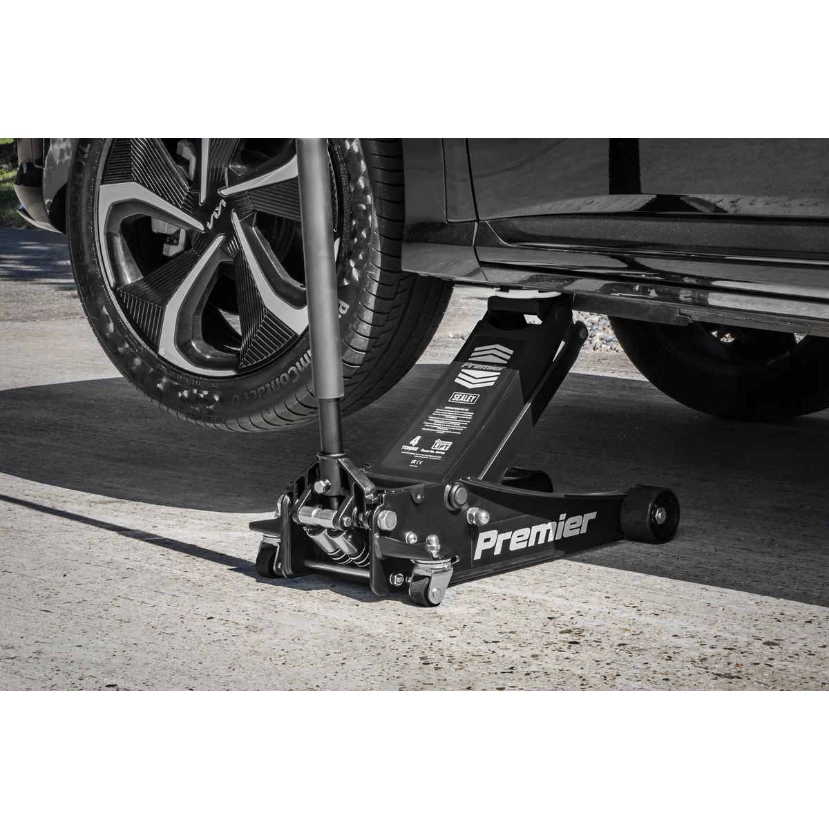 Sealey Premier Low Profile Trolley Jack with Rocket Lift 4 Tonne - Black - Image 6