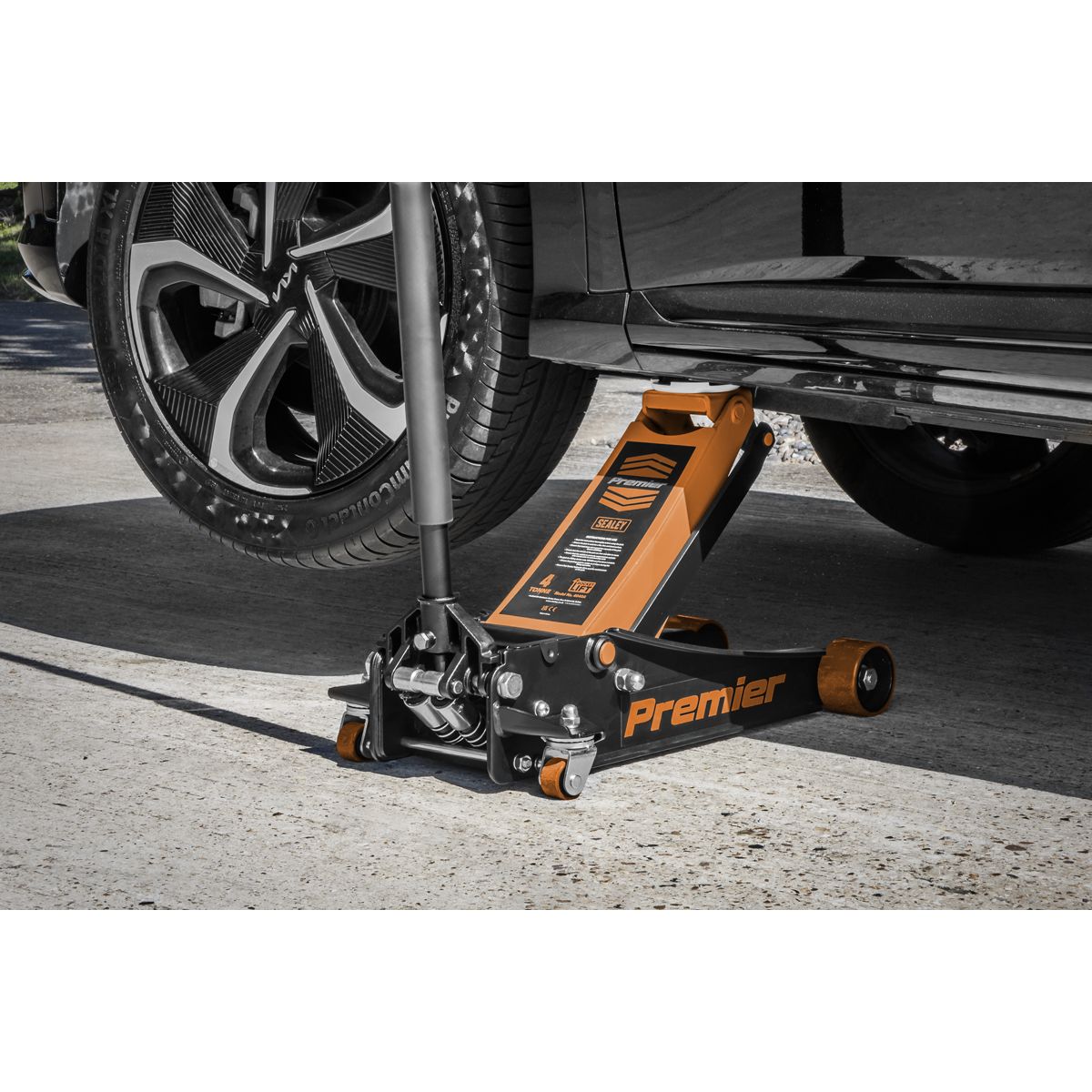 Sealey Premier Low Profile Trolley Jack with Rocket Lift 4 Tonne - Orange - Image 2