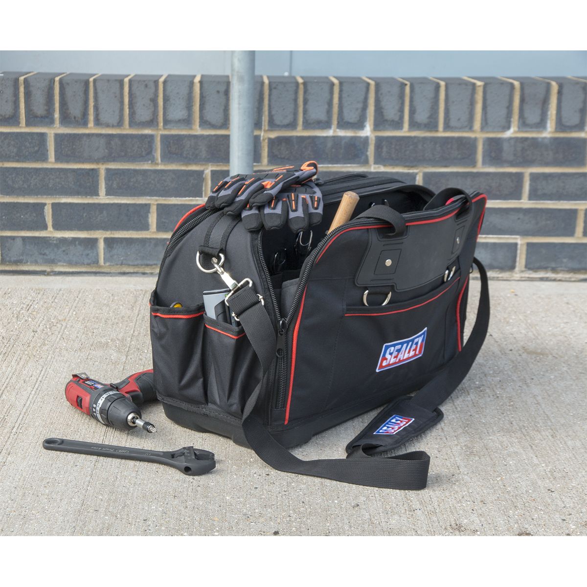 Sealey Heavy-Duty Tool Storage Bag with 24 Pockets 500mm - Image 9