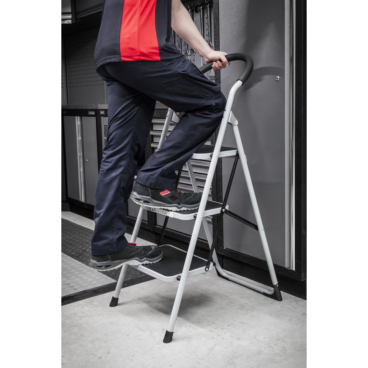 Sealey Step Stool 3-Tread 150kg Capacity - BS EN 14183 - Image 7