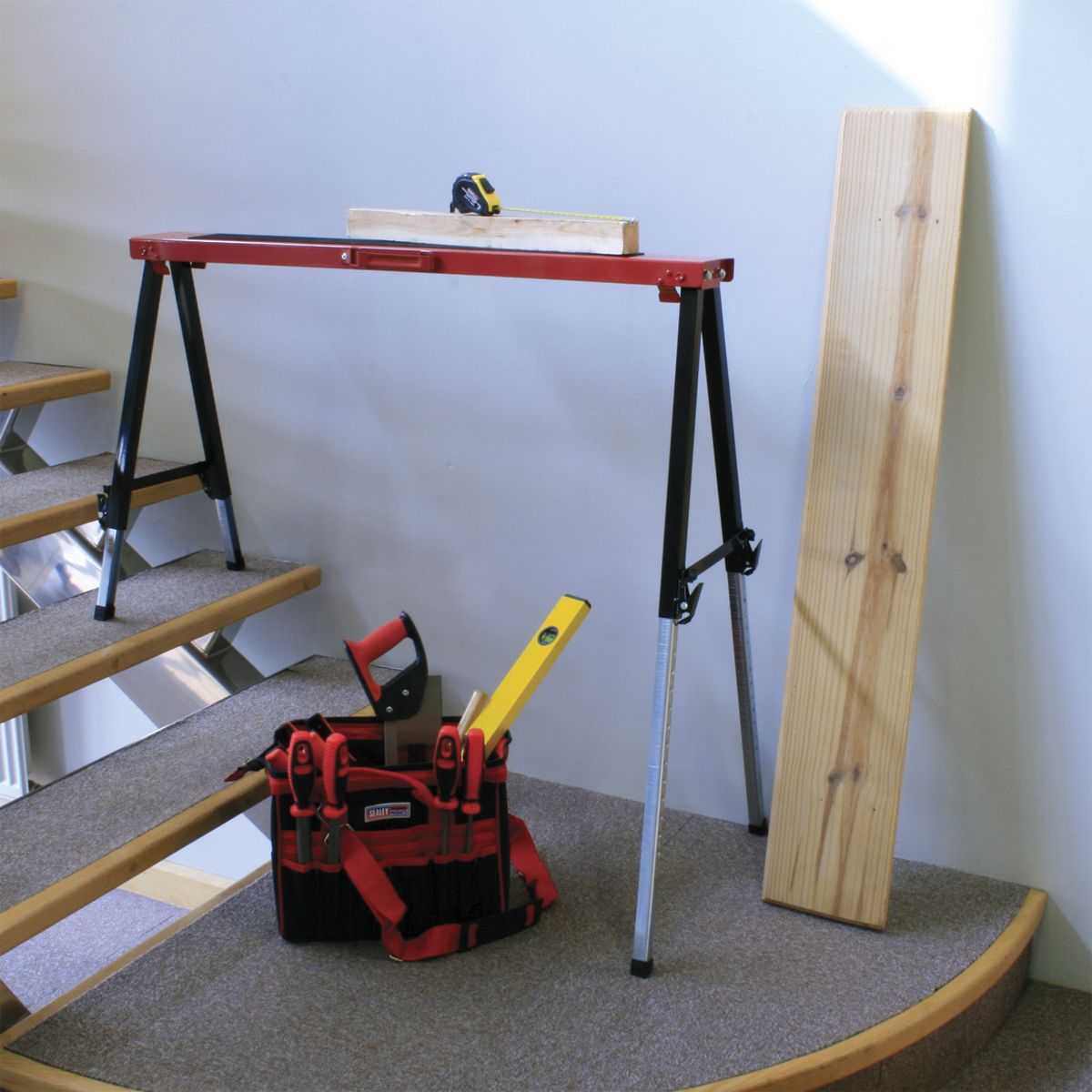 Sealey Fold Down Trestle with Adjustable Legs 150kg Capacity - Image 10