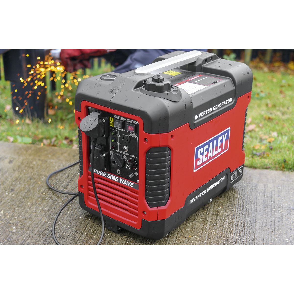 Sealey 2000W Inverter Generator 4-Stroke Engine 230V - Image 5