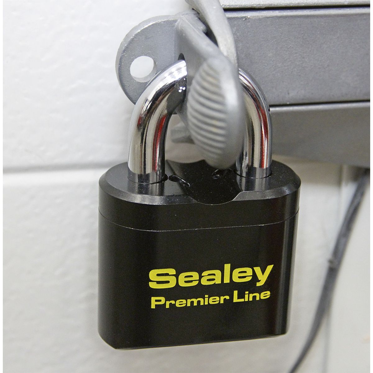 Sealey Premier Steel Body Combination Padlock 62mm - Image 2