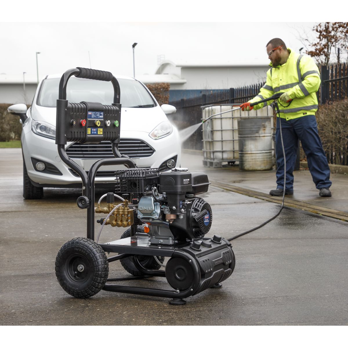 Sealey Self-Priming Pressure Washer 220bar 540L/hr 6.5hp - Petrol - Image 2