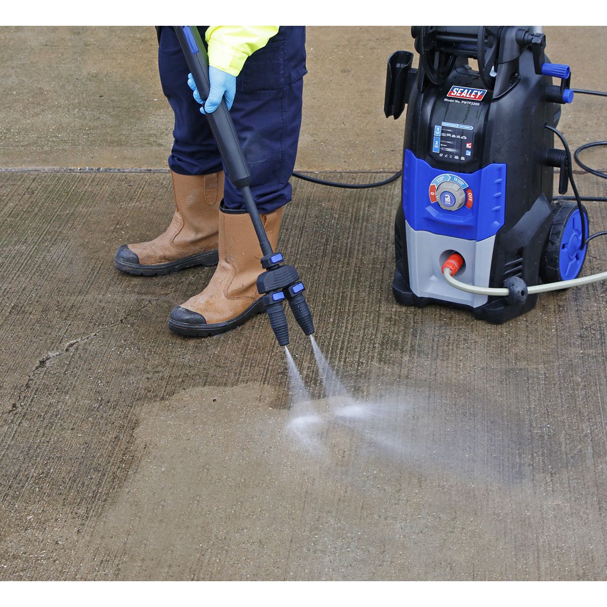 Sealey Pressure Washer Twin Pump with TSS & Rotablast Nozzle 150bar 810L/hr - Image 2