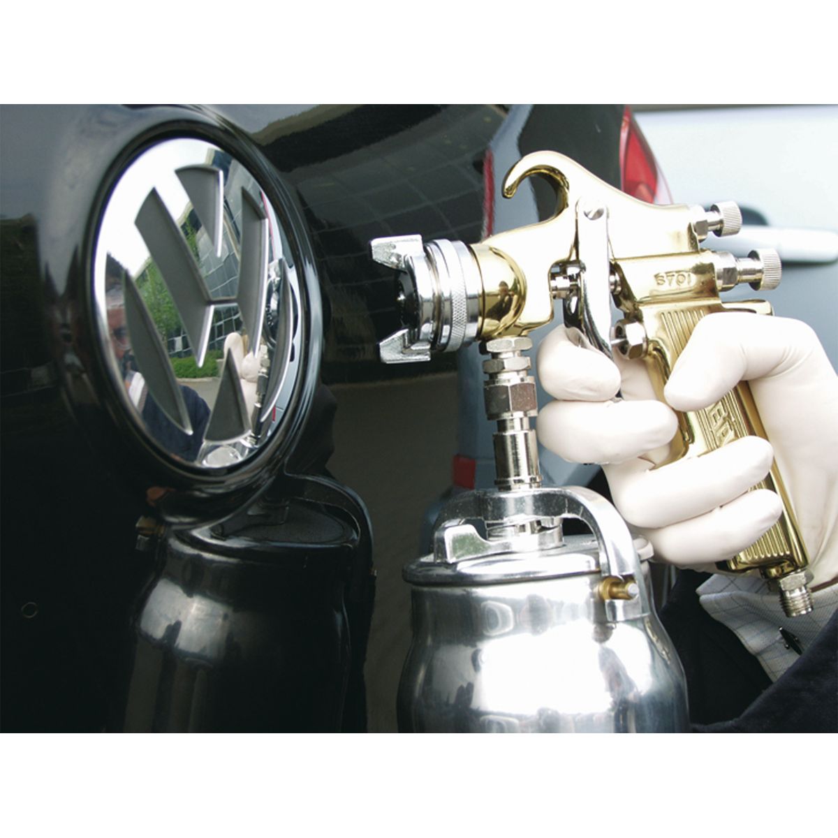 Sealey Workshop Gold Series Suction Feed Spray Gun 1.8mm Set-Up - Image 4