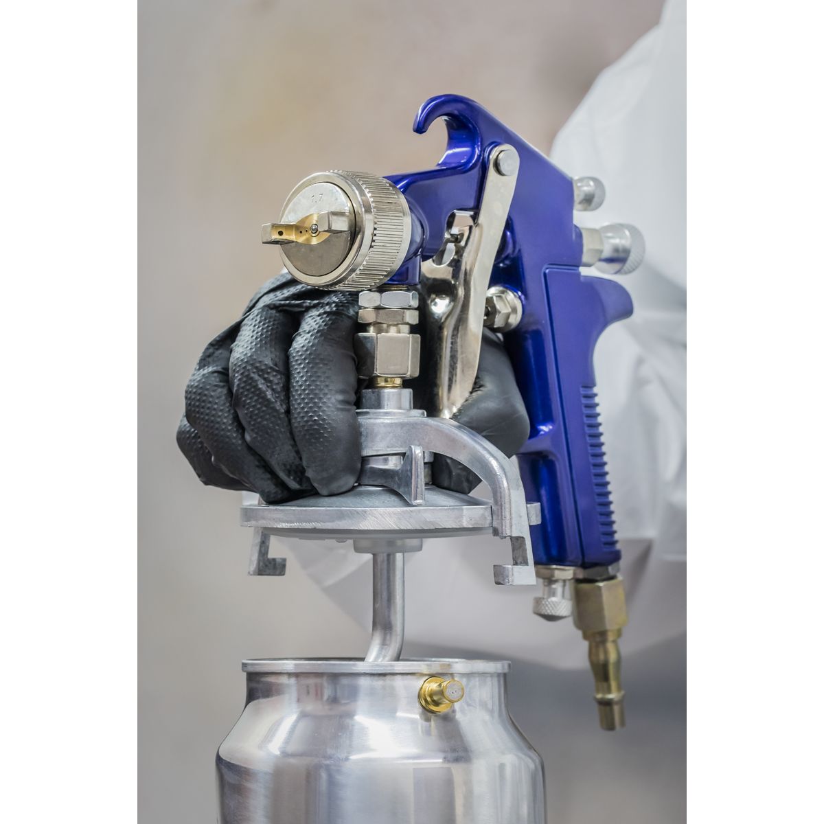 Sealey Suction Feed Spray Gun 1.7mm Set-Up - Image 5