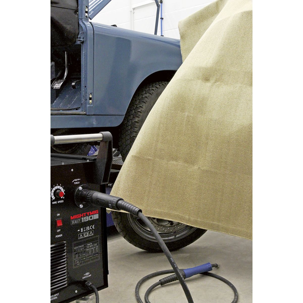 Sealey Fibreglass Spark Proof Welding Blanket 2000 x 1000mm - Image 3