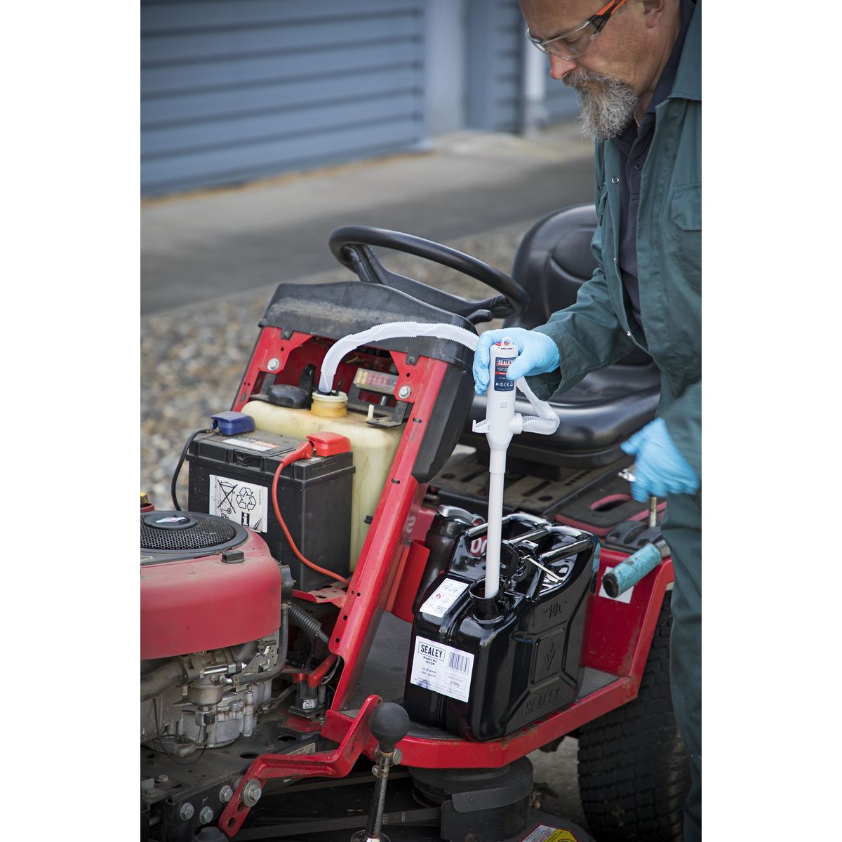 Sealey Battery Operated Jerry Can Pump - Image 6